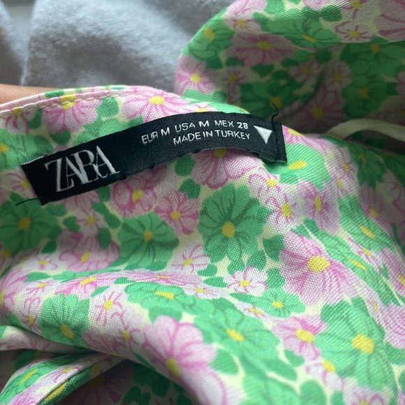 Zara floral top - Picture 3 of 3